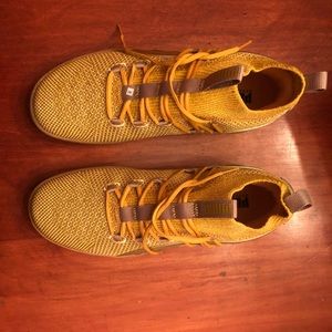 Gold pumas brand new